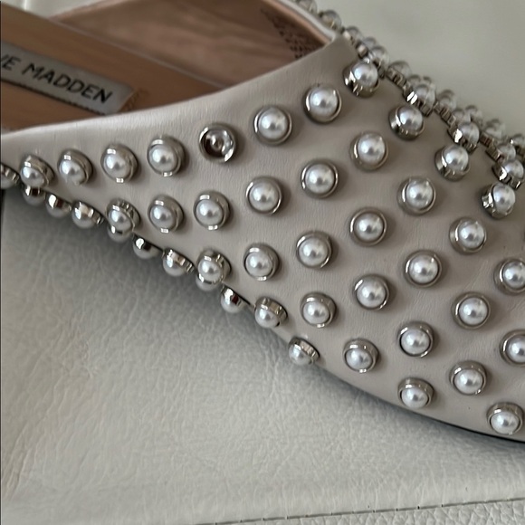 Steve Madden Glimmer Silver/Pearl Studded Women's Mules Cream Size 8 - Picture 5 of 7
